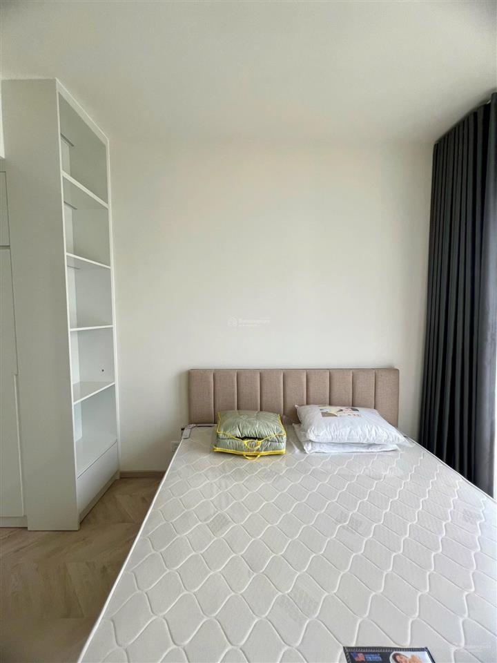 Cho thuê căn góc 2pn 2wc, hướng đông nam view hồ bơi. nhà full nội thất vào ở ngay.
