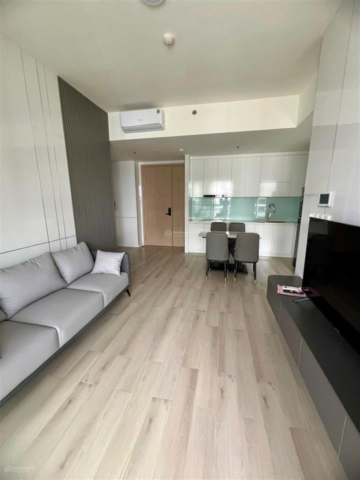 Cho thuê căn góc 2pn 2wc, hướng đông nam view hồ bơi. nhà full nội thất vào ở ngay.