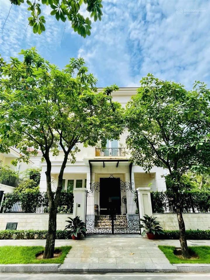 Bán nhanh biệt thự saroma sala thủ thiêm. căn góc hông 331m2, hoàn thiện full nt, sẵn sổ hồng.