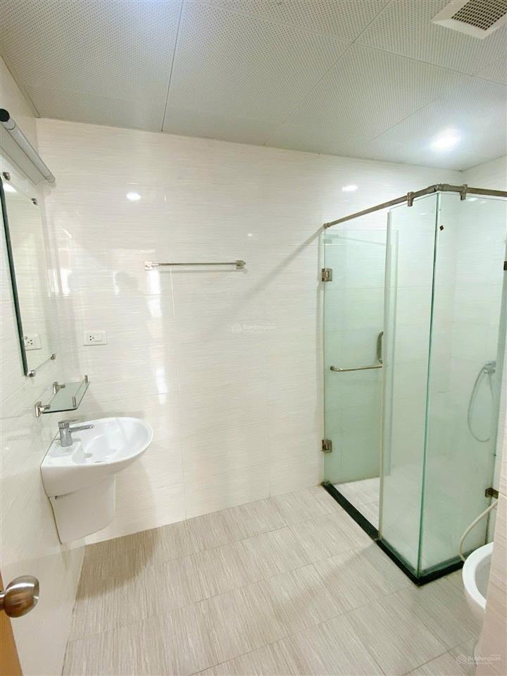 Cho thuê căn 2pn  68m2, giá thuê 10 tr/tháng.  0943 358 ***