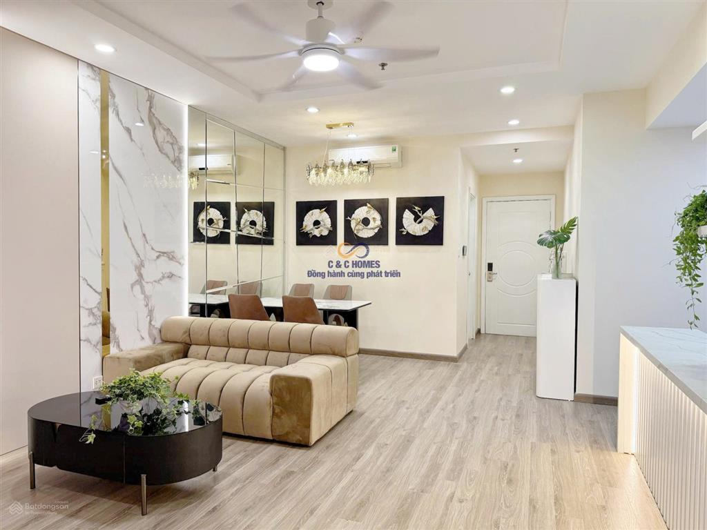 Bán căn 2 ngủ 2 vệ sinh t11 times city 83m², tòa trung tâm, giá tốt, nhỉnh 8 tỷ
