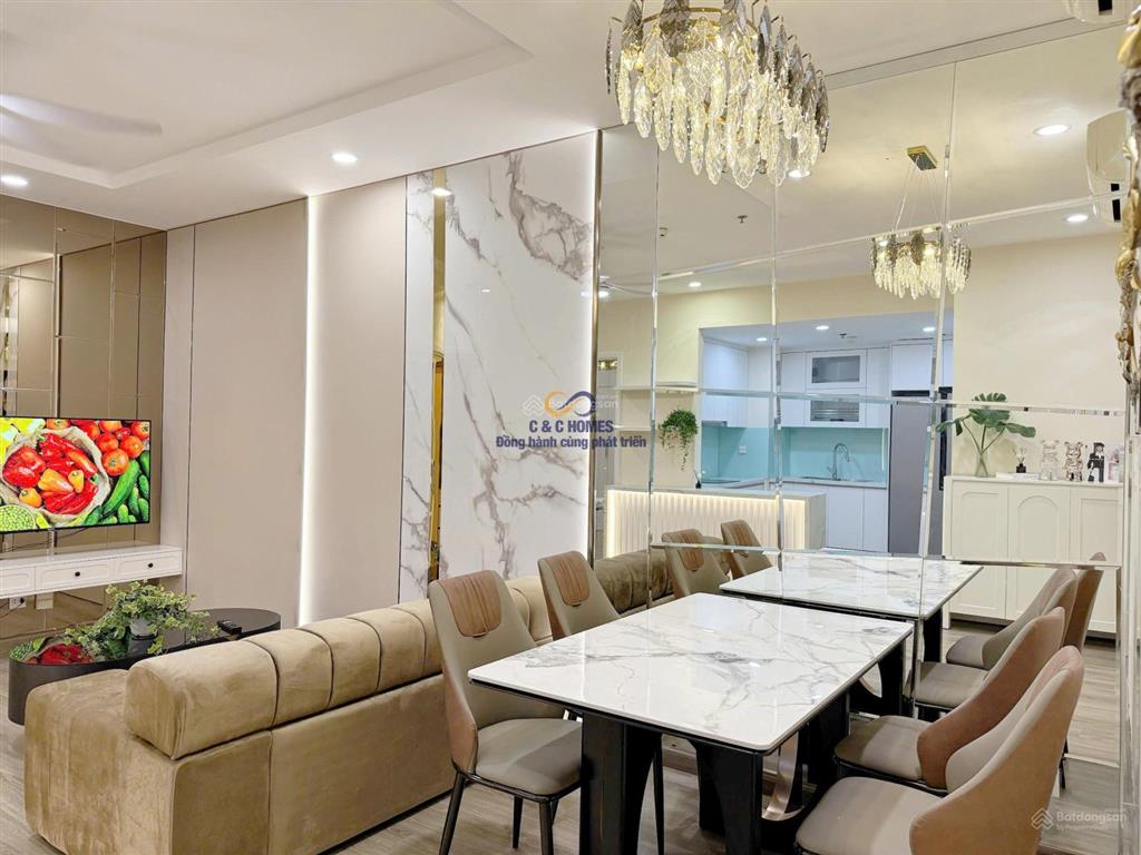 Bán căn 2 ngủ 2 vệ sinh t11 times city 83m², tòa trung tâm, giá tốt, nhỉnh 8 tỷ