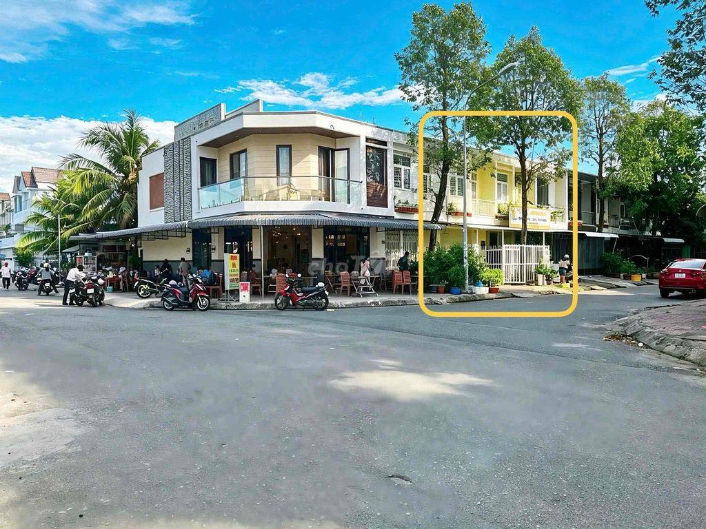 NHÀ TRỆT LẦU (4PN) - KDC 586, NGAY CHỢ PHÚ THỨ