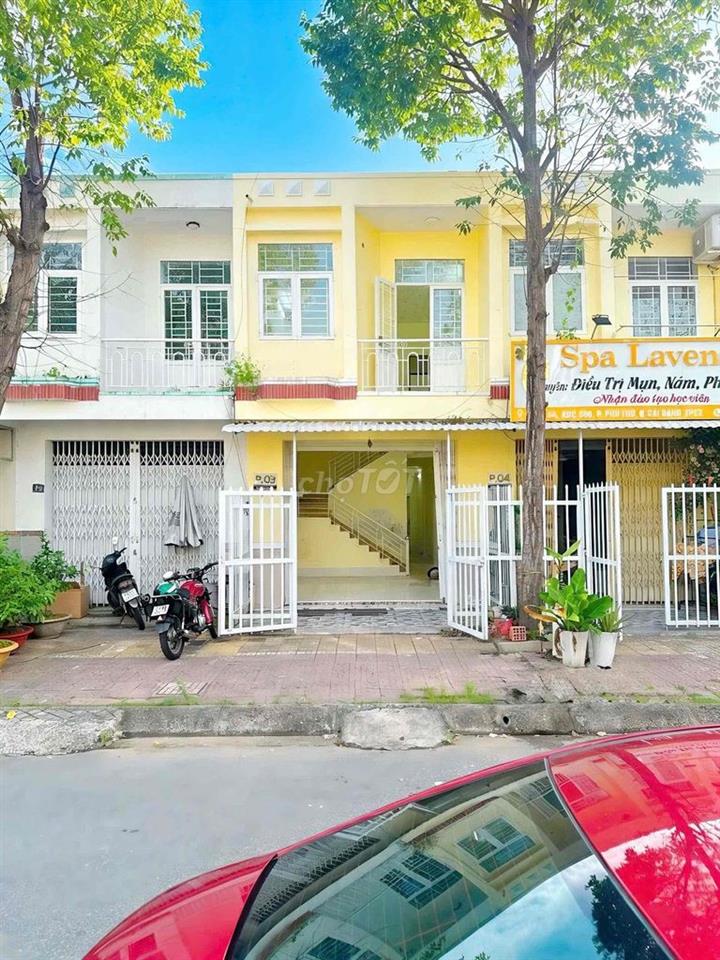 NHÀ TRỆT LẦU (4PN) - KDC 586, NGAY CHỢ PHÚ THỨ