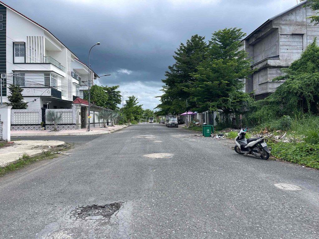 BÁN BIỆT THỰ SONG LẬP 170m2, TRỤC CHÍNH KDC ECOPACK CẦN THƠ.