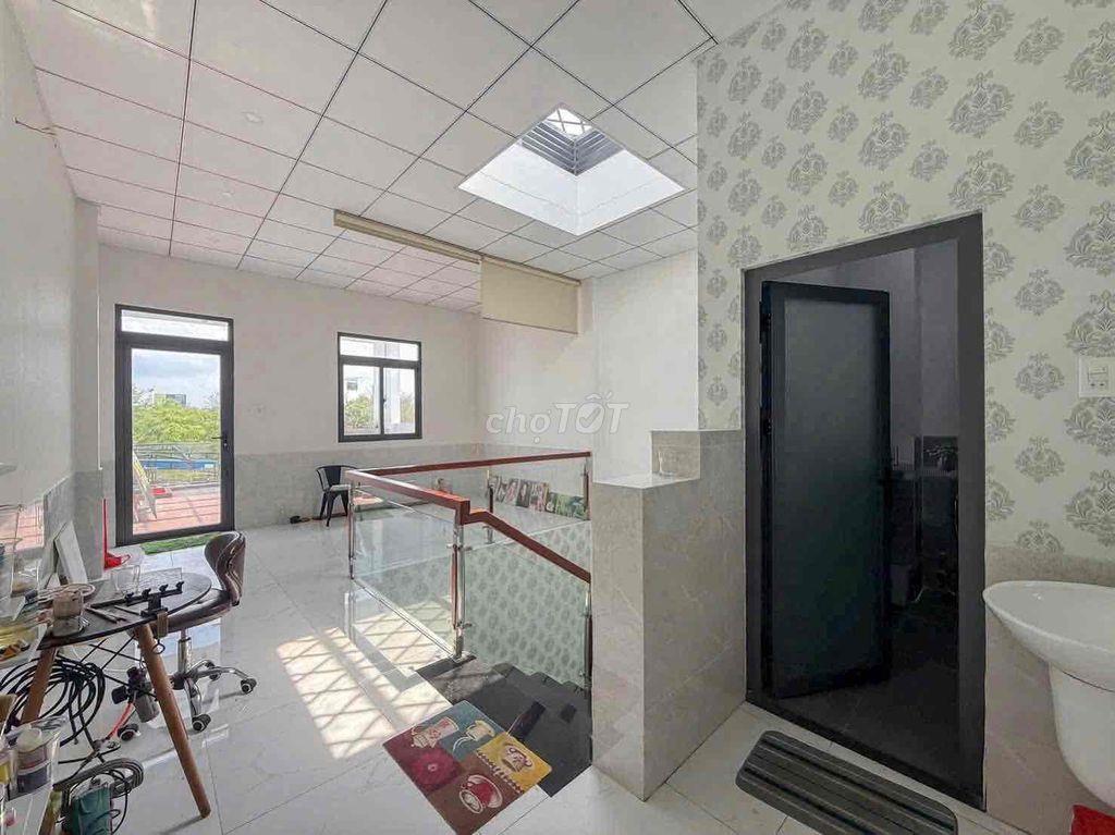 NHÀ 2 LẦU GẦN CÔNG VIÊN VÀ TRƯỜNG HỌC - KDC VĂN HOÁ TÂY ĐÔ - GIÁ: 4.8