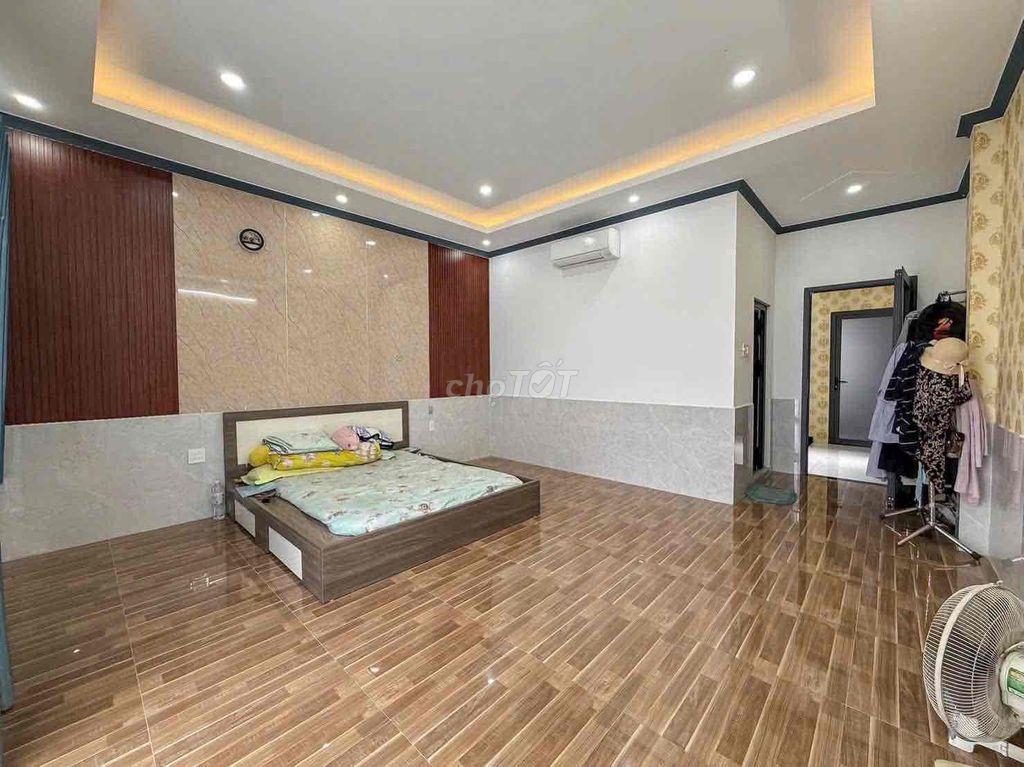 NHÀ 2 LẦU GẦN CÔNG VIÊN VÀ TRƯỜNG HỌC - KDC VĂN HOÁ TÂY ĐÔ - GIÁ: 4.8