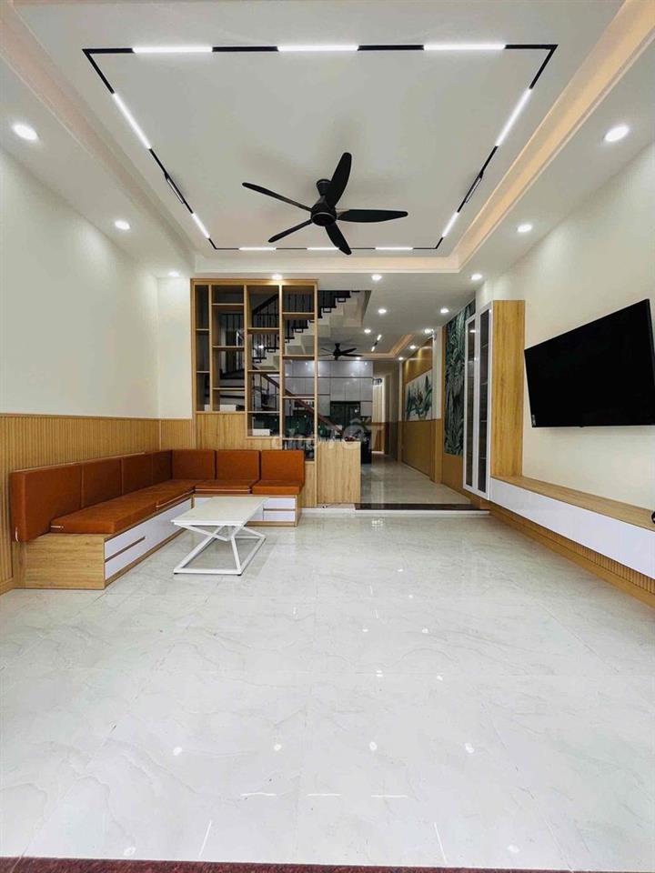 CHO THUÊ NHÀ TRỆT 2 LẦU NHÀ MỚI 100% - NỘI THẤT CƠ BẢN - KDC HỒNG LOAN