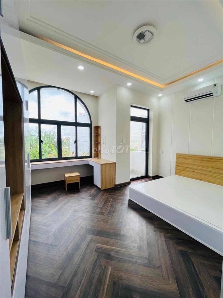 CHO THUÊ NHÀ TRỆT 2 LẦU NHÀ MỚI 100% - NỘI THẤT CƠ BẢN - KDC HỒNG LOAN