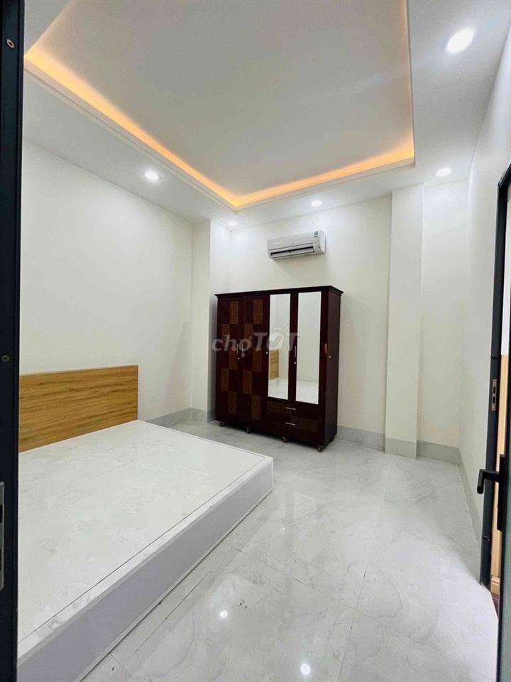 CHO THUÊ NHÀ TRỆT 2 LẦU NHÀ MỚI 100% - NỘI THẤT CƠ BẢN - KDC HỒNG LOAN