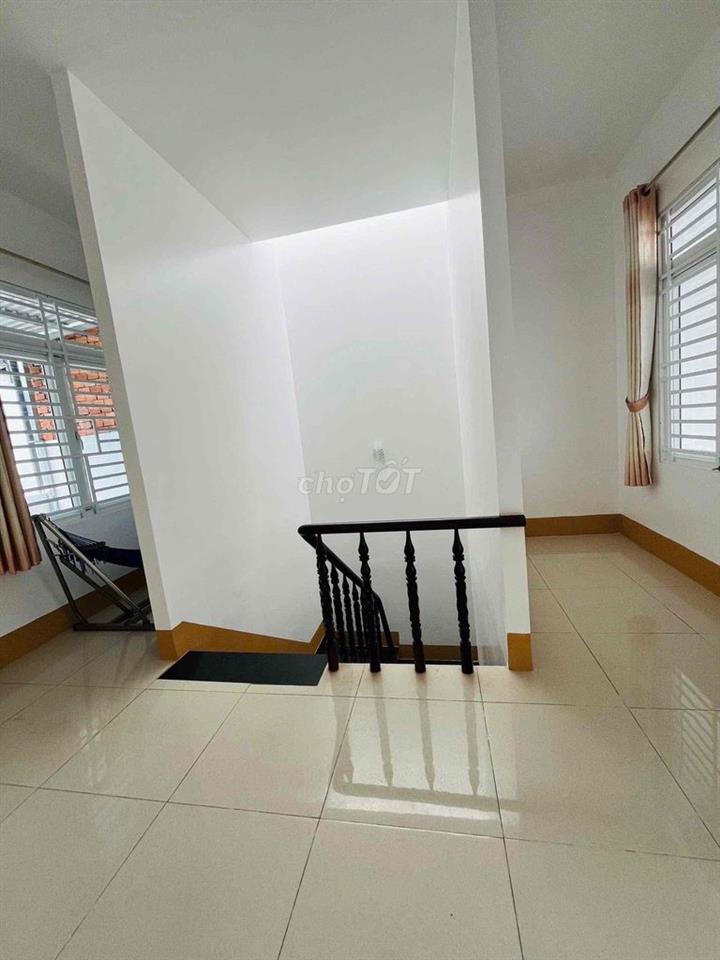 BÁN NHÀ 2 LẦU - ĐƯỜNG 8C2 - KDC HƯNG PHÚ - GIÁ: 4.3 TỶ (thương lượng)