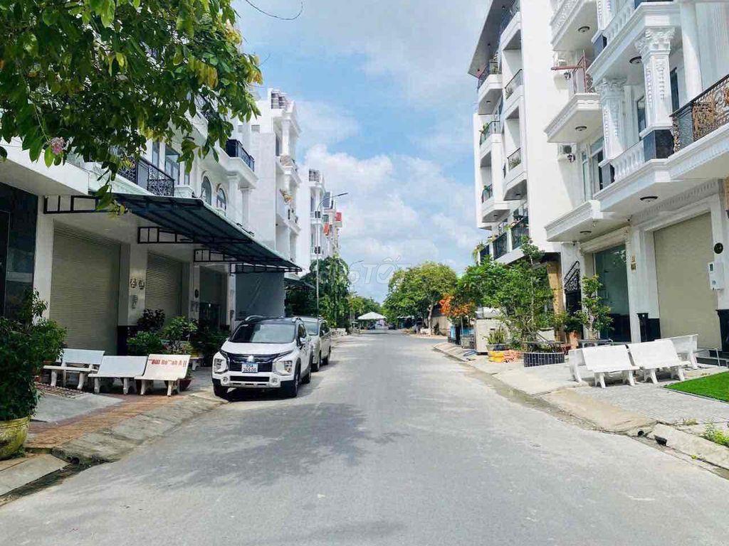 BÁN NHÀ 2 LẦU - ĐƯỜNG 8C2 - KDC HƯNG PHÚ - GIÁ: 4.3 TỶ (thương lượng)