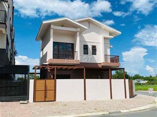 CHO THUÊ NHÀ TRỆT LẦU MỚI - GÓC 2 MẶT TIỀN - KDC NAM LONG 3