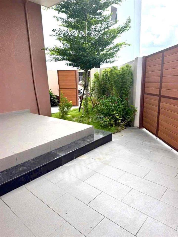 CHO THUÊ NHÀ TRỆT LẦU MỚI - GÓC 2 MẶT TIỀN - KDC NAM LONG 3