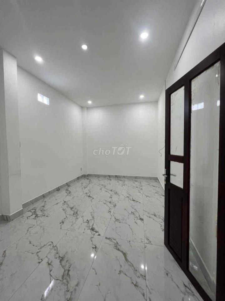 CHO THUÊ NHÀ TRỆT 3 LẦU (10PN - FULL MÁY LẠNH)- KDC DIỆU HIỀN