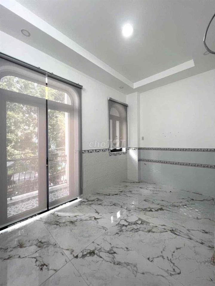 CHO THUÊ NHÀ TRỆT 3 LẦU (10PN - FULL MÁY LẠNH)- KDC DIỆU HIỀN