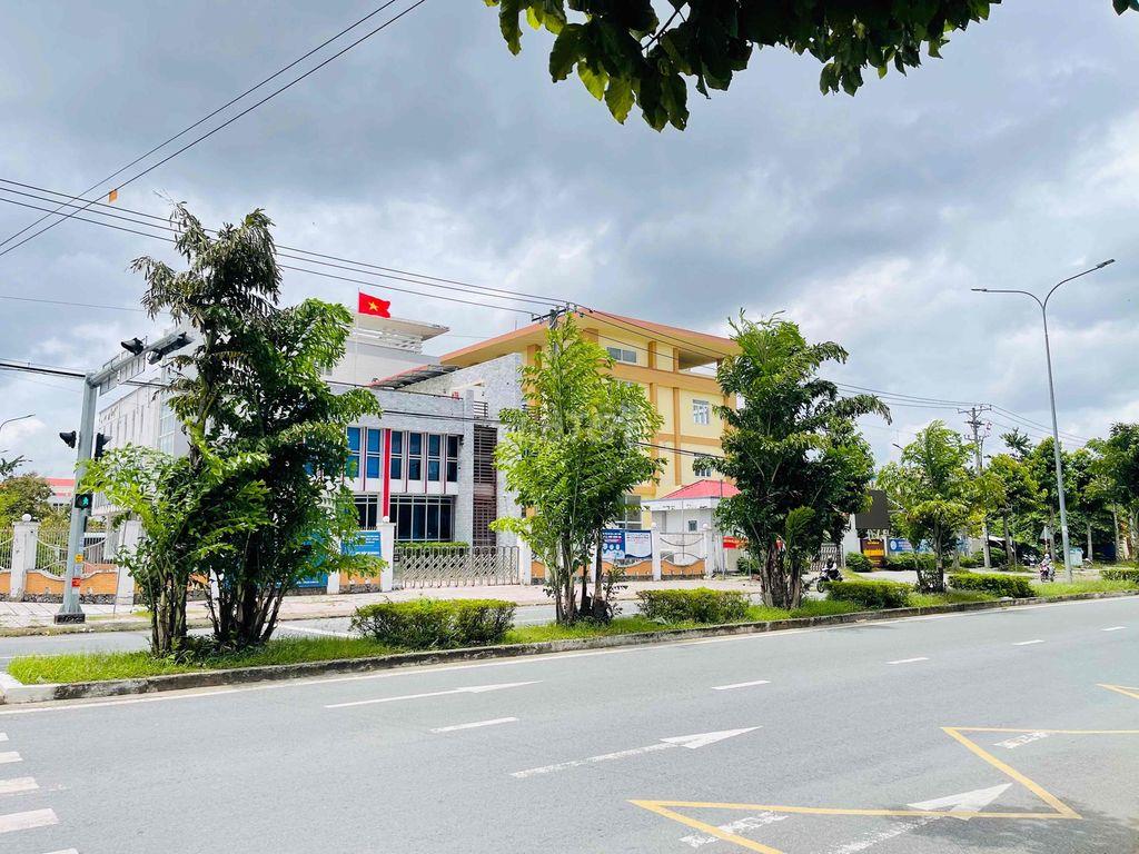 BÁN NỀN 108M² THỔ CƯ – GẦN TRƯỜNG ĐH NAM CẦN THƠ – LỘ 5M VIEW RẠCH