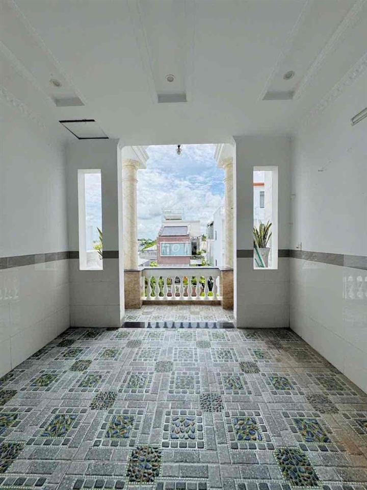 CHO THUÊ NHÀ TRỆT 2 LẦU MỚI - CÓ NỘI THẤT - KDC THỚI NHỰT