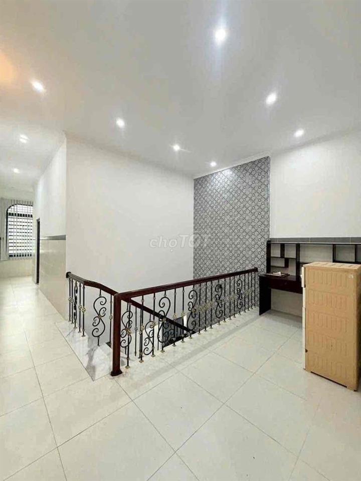 BÁN NHÀ 2 TẦNG HOÀN CÔNG – ĐỐI DIỆN BV NHI ĐỒNG – TẶNG NỘI THẤT GỖ