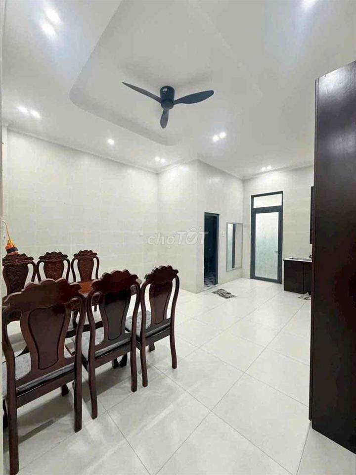 BÁN NHÀ 2 TẦNG HOÀN CÔNG – ĐỐI DIỆN BV NHI ĐỒNG – TẶNG NỘI THẤT GỖ