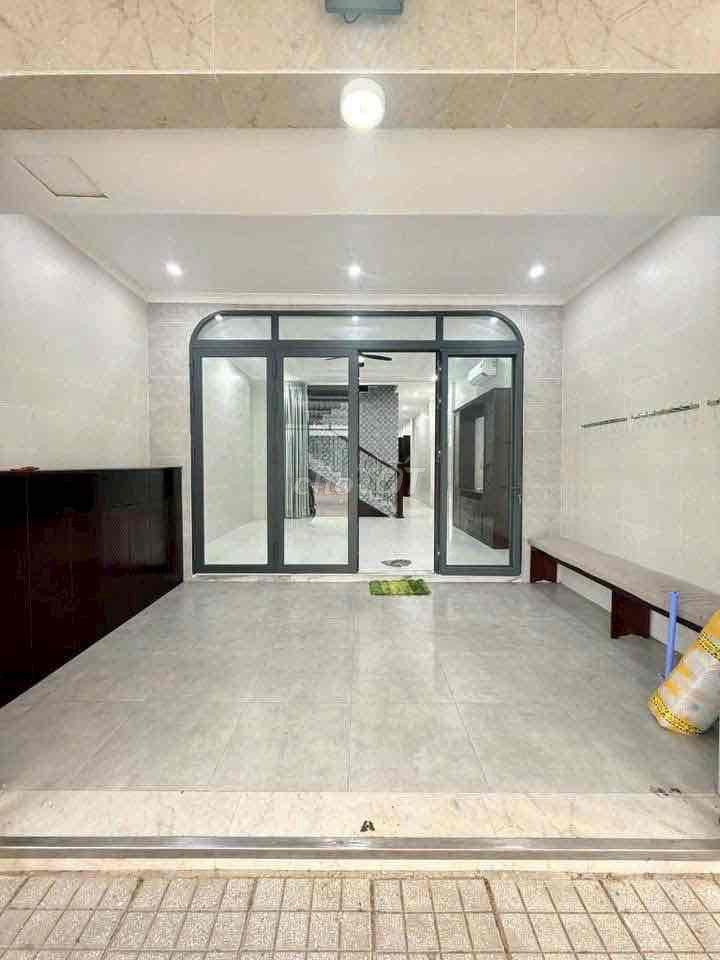 BÁN NHÀ 2 TẦNG HOÀN CÔNG – ĐỐI DIỆN BV NHI ĐỒNG – TẶNG NỘI THẤT GỖ