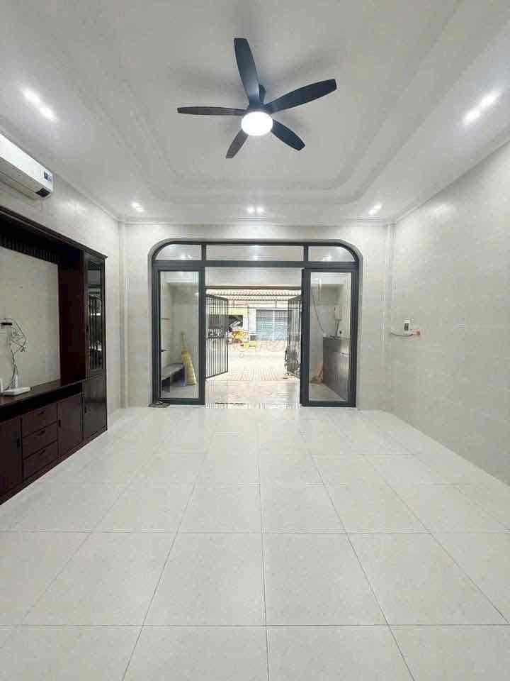 BÁN NHÀ 2 TẦNG HOÀN CÔNG – ĐỐI DIỆN BV NHI ĐỒNG – TẶNG NỘI THẤT GỖ