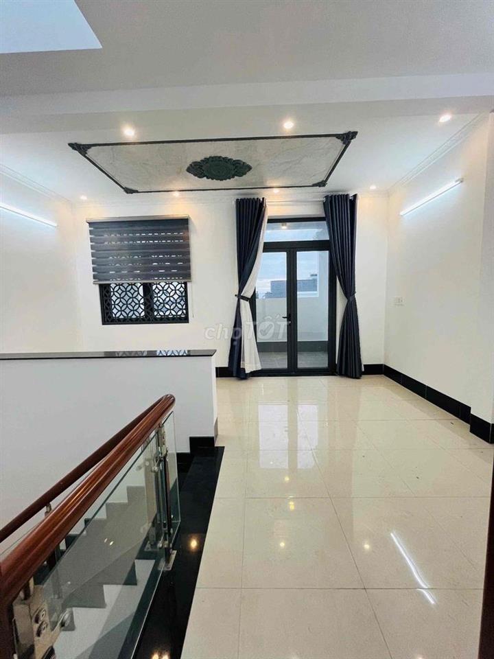 CHO THUÊ NHÀ 3 TẦNG MỚI ĐẸP - SẲN NỘI THẤT - KDC NAM LONG (3PN)