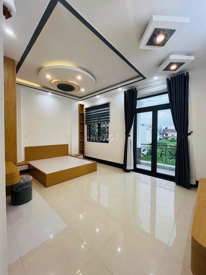 CHO THUÊ NHÀ 3 TẦNG MỚI ĐẸP - SẲN NỘI THẤT - KDC NAM LONG (3PN)