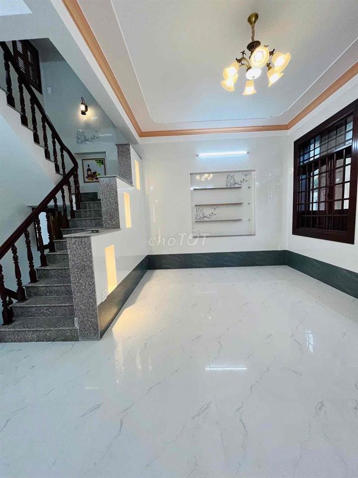 CHO THUÊ NHÀ TRỆT 2 LẦU & SÂN THƯỢNG MỚI ĐẸP - KDC NAM LONG