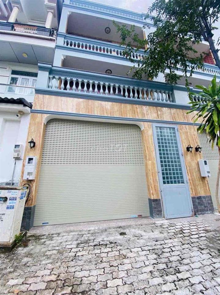 CHO THUÊ NHÀ TRỆT 2 LẦU & SÂN THƯỢNG MỚI ĐẸP - KDC NAM LONG