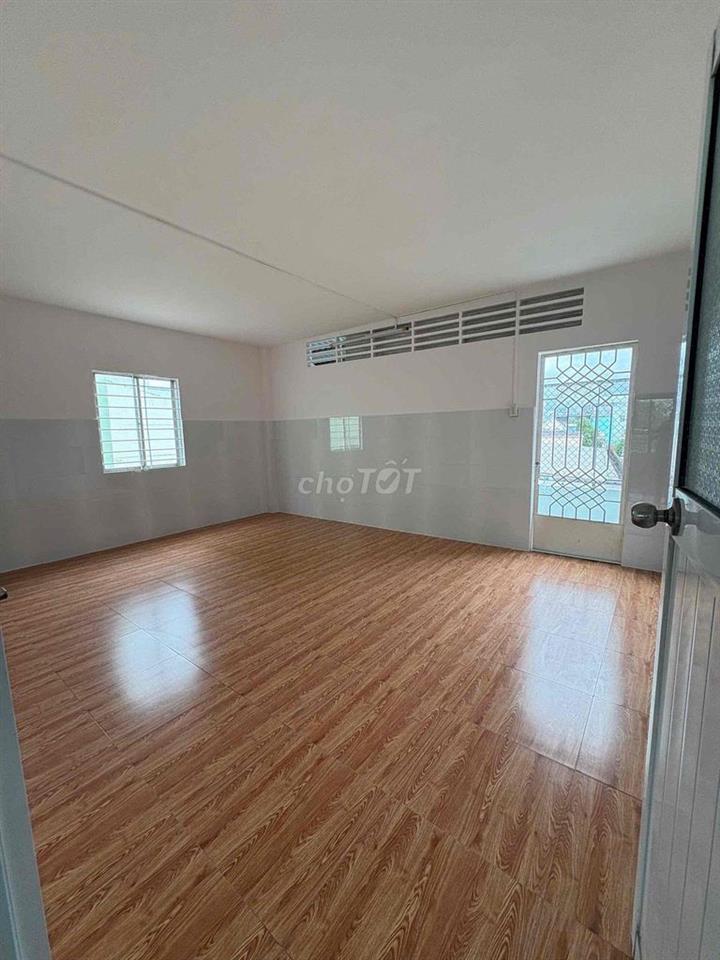 CHO THUÊ NHÀ 3 TẦNG - MẶT TIỀN 30/4, GẦN TRƯỜNG LƯƠNG THẾ VINH