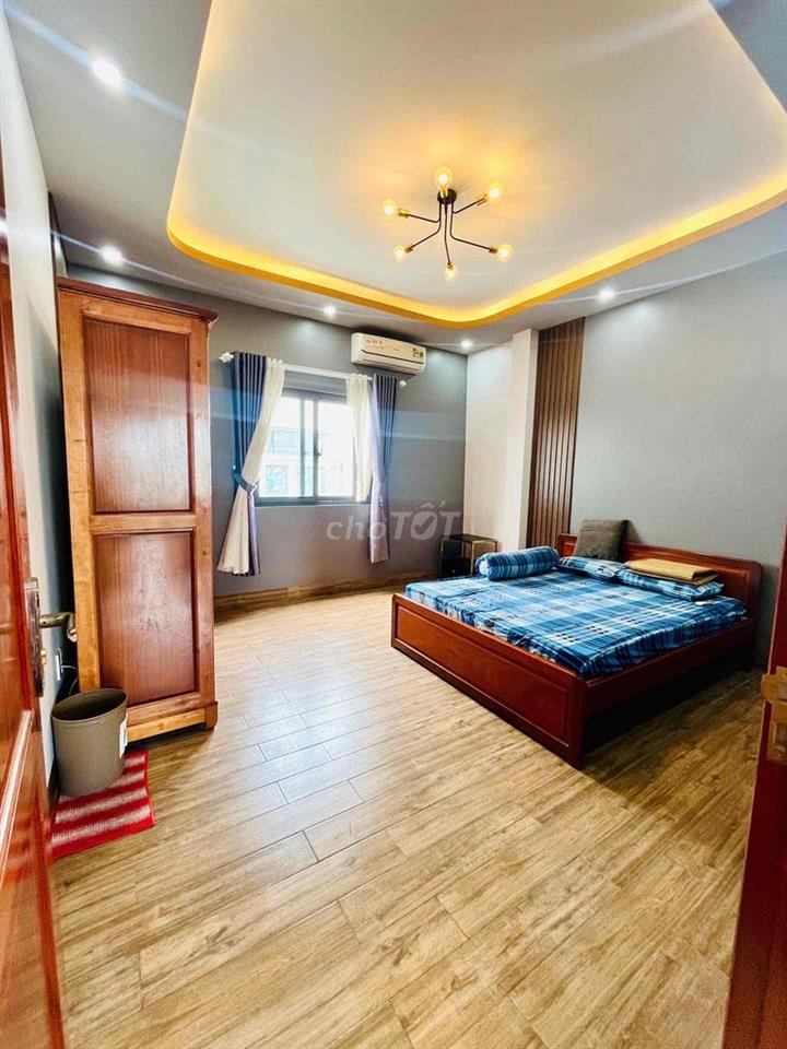 CHO THUÊ NHÀ: TRỆT 2 LẦU MỚI ĐẸP - FULL NỘI THẤT - KHU NAM LONG