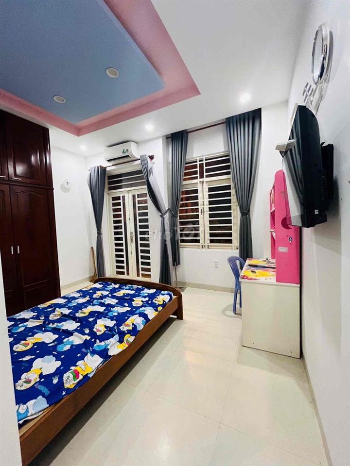 CHO THUÊ NHÀ TRỆT 2 LẦU - FULL NỘI THẤT - KDC HƯNG PHÚ