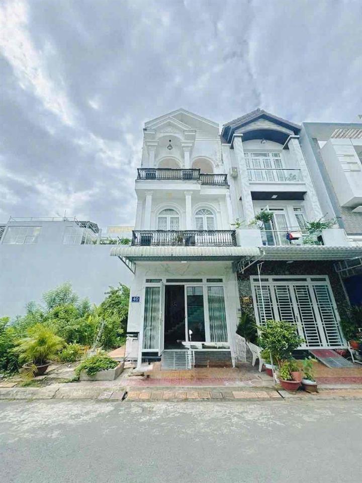 BÁN NHÀ 2 LẦU - CÓ HẺM HÔNG 2M - SỔ HỒNG HOÀN CÔNG - KDC HƯNG PHÚ
