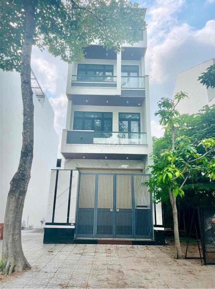 NHÀ TRỆT 3 LẦU - SẲN 4 MÁY LẠNH - TRỤC CHÍNH KDC HƯNG PHÚ 1