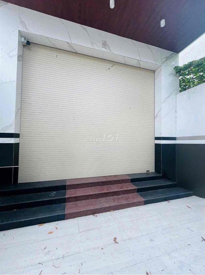NHÀ TRỆT 3 LẦU - SẲN 4 MÁY LẠNH - TRỤC CHÍNH KDC HƯNG PHÚ 1