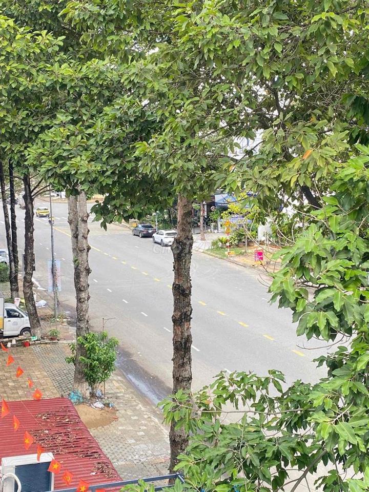 NHÀ TRỆT 3 LẦU - SẲN 4 MÁY LẠNH - TRỤC CHÍNH KDC HƯNG PHÚ 1