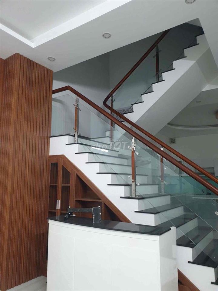 NHÀ TRỆT 3 LẦU - SẲN 4 MÁY LẠNH - TRỤC CHÍNH KDC HƯNG PHÚ 1