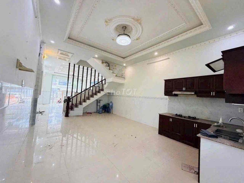 CHO THUÊ NHÀ 2 LẦU SÁT QUỐC LỘ - TRỤC CHÍNH ĐS6 - KDC VĂN HOÁ TÂY ĐÔ