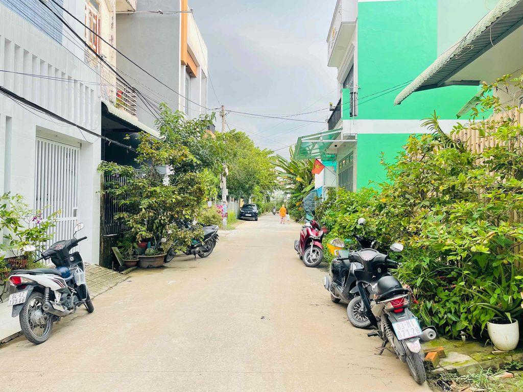 BÁN NỀN 102.6M² ODT KDC MẶT TRỜI ĐỎ KV LONG TUYỀN – 2 TỶ 300 – LỘ 5M