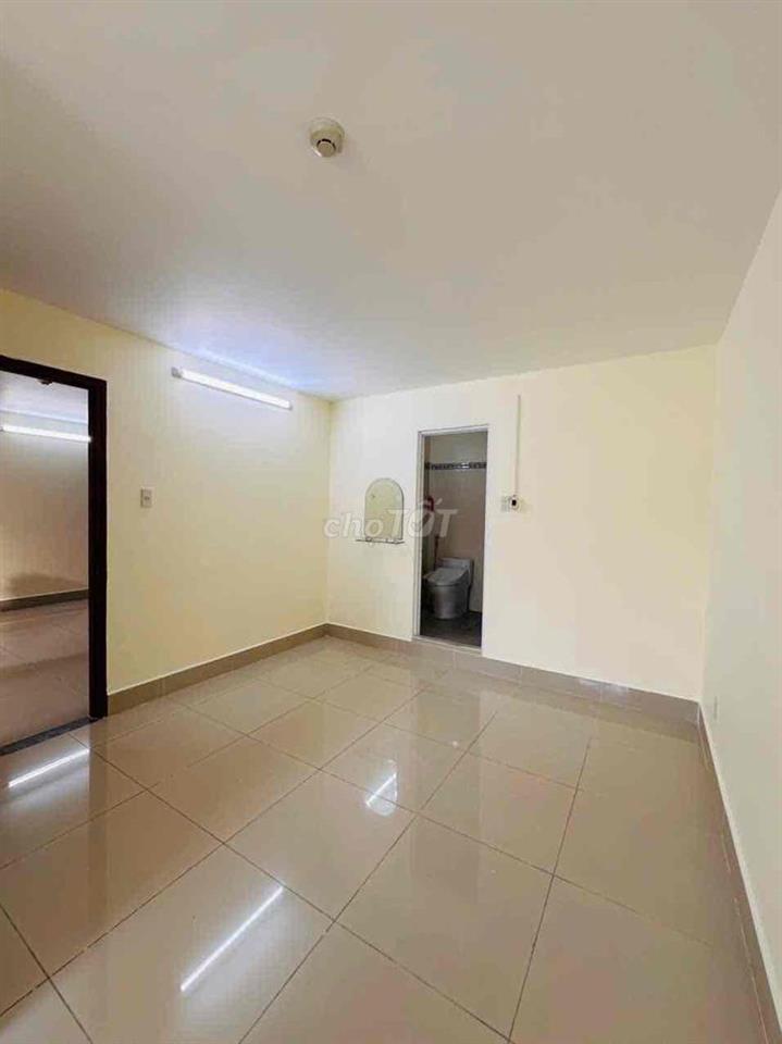 Cho thuê căn hộ chung cư CADIF, view Lý Thái Tổ, 2 phòng ngủ