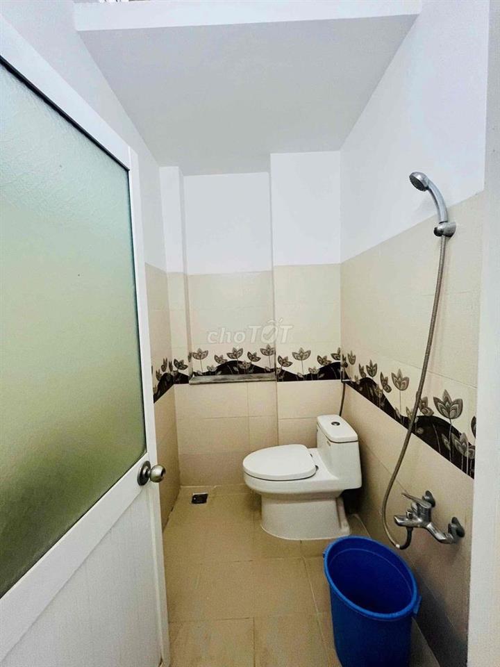 CHO THUÊ NHÀ TRỆT 1 LẦU MỚI ĐẸP - 3 MÁY LẠNH - KDC HƯNG PHÚ