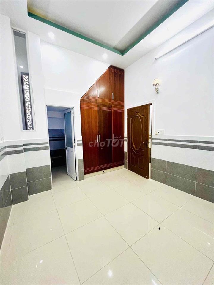 CHO THUÊ NHÀ TRỆT 1 LẦU MỚI ĐẸP - 3 MÁY LẠNH - KDC HƯNG PHÚ