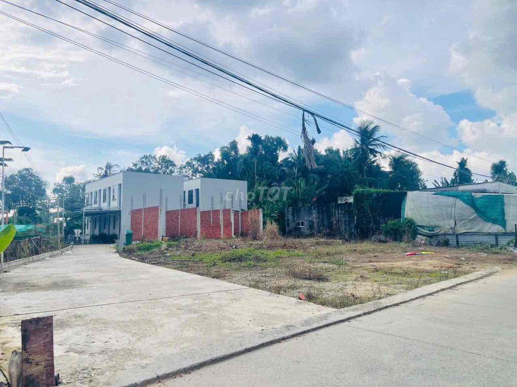 BÁN 200m2 ĐẤT XÂY TRỌ - MẶT TIỀN BỜ KÈ RẠCH HÀNG BÀNG
