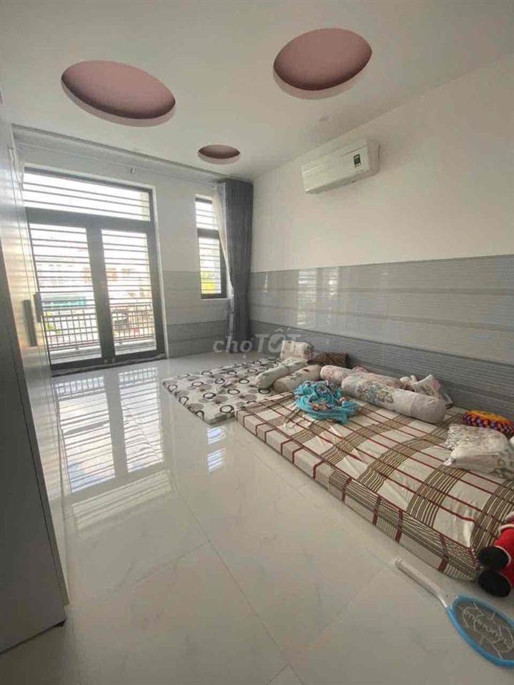 NHÀ 2 LẦU - KDC HƯNG PHÚ - MẶT TIỀN CÔNG VIÊN 26/3 - GIÁ: 3.8x TỶ