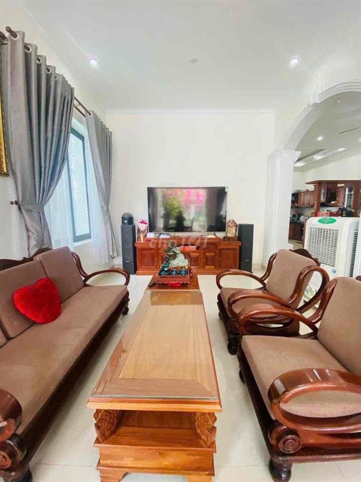 CHO THUÊ BIỆT THỰ GÓC 300m2 KHU NAM CẦN THƠ (CÓ NỘI THẤT)