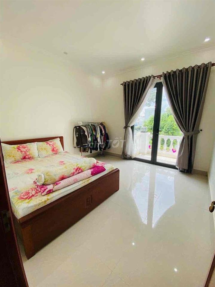 CHO THUÊ BIỆT THỰ GÓC 300m2 KHU NAM CẦN THƠ (CÓ NỘI THẤT)
