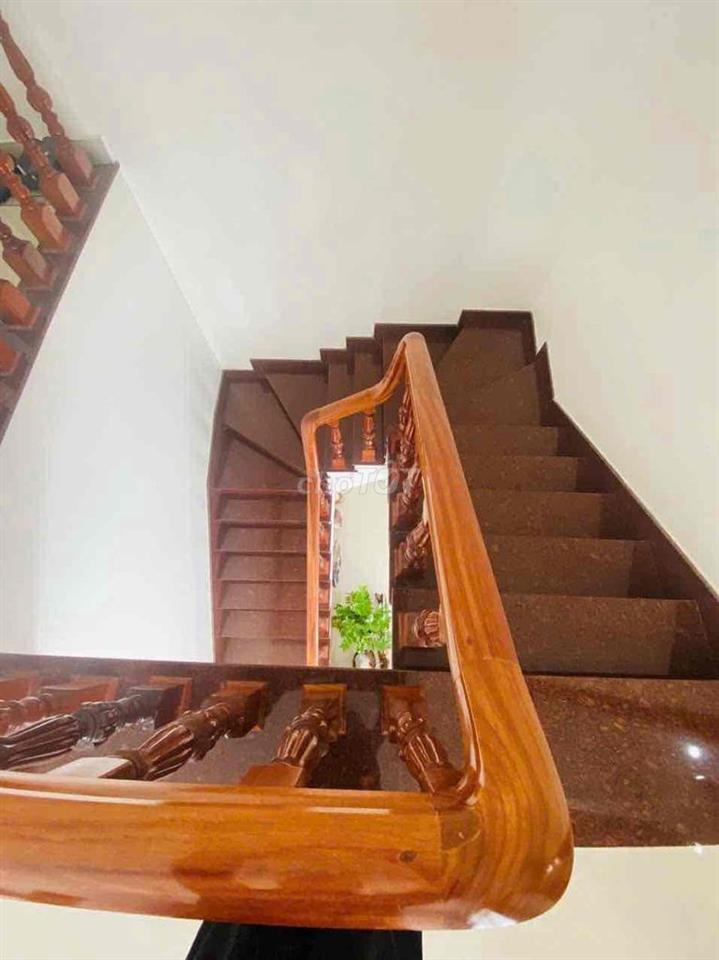 CHO THUÊ BIỆT THỰ GÓC 300m2 KHU NAM CẦN THƠ (CÓ NỘI THẤT)