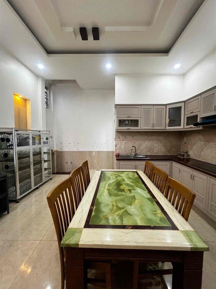 CHO THUÊ NHÀ TRỆT 3 LẦU MỚI ĐẸP 4PN FULL NỘI THẤT – TRỤC CHÍNH KDC 586
