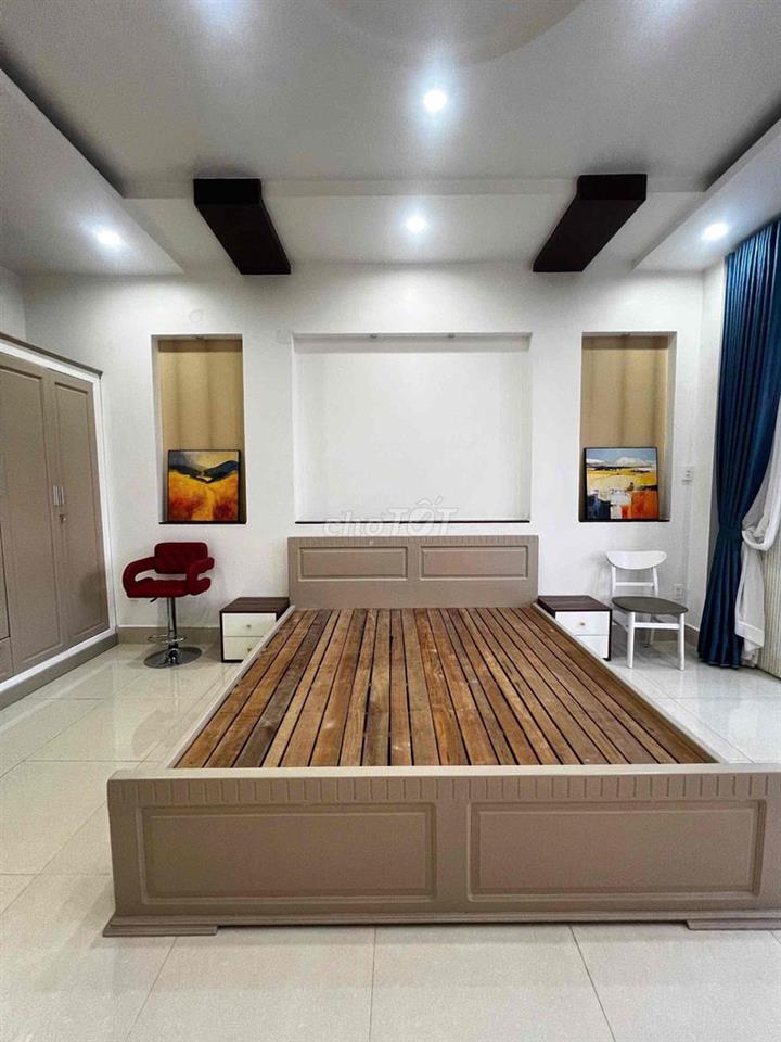CHO THUÊ NHÀ TRỆT 3 LẦU MỚI ĐẸP 4PN FULL NỘI THẤT – TRỤC CHÍNH KDC 586